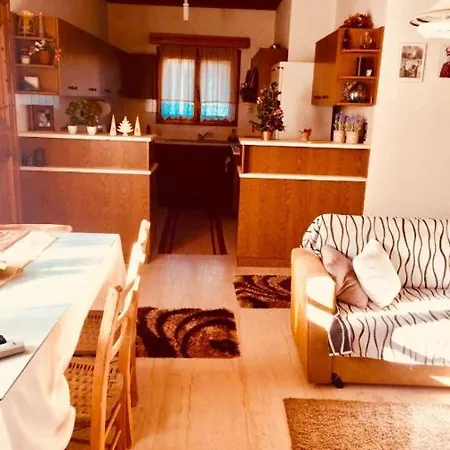 χαρουλα παυλιανη φθιωτιδασ Διαμέρισμα