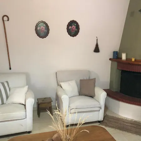Charoula Fthiotidas Apartamento *
