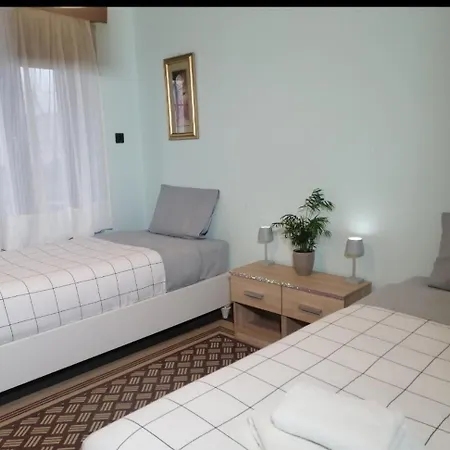 Apartment Charoula Fthiotidas *