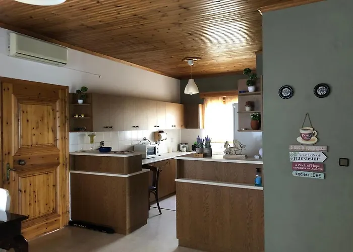 Charoula Fthiotidas * Pávliani